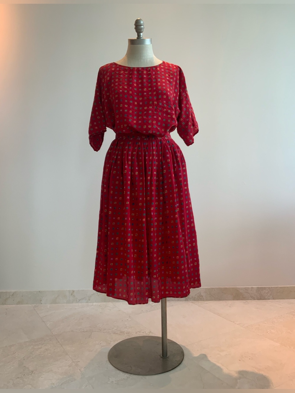 Vtg 80’s Red Printed Silk Pleated Skirt & Top Effortless Style sz 8/10